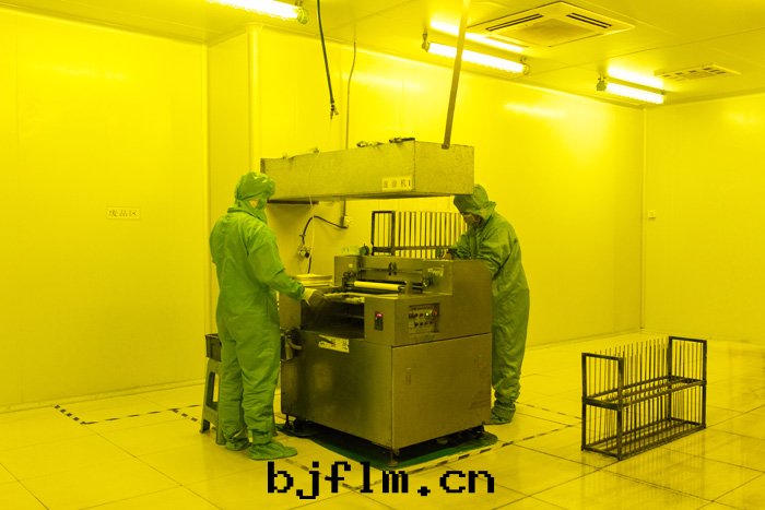 鑫海(hǎi)森(sēn)蝕刻(kè)無塵(chén)車間(jiān)